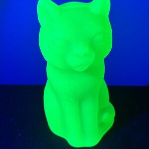 uranium glass cat
